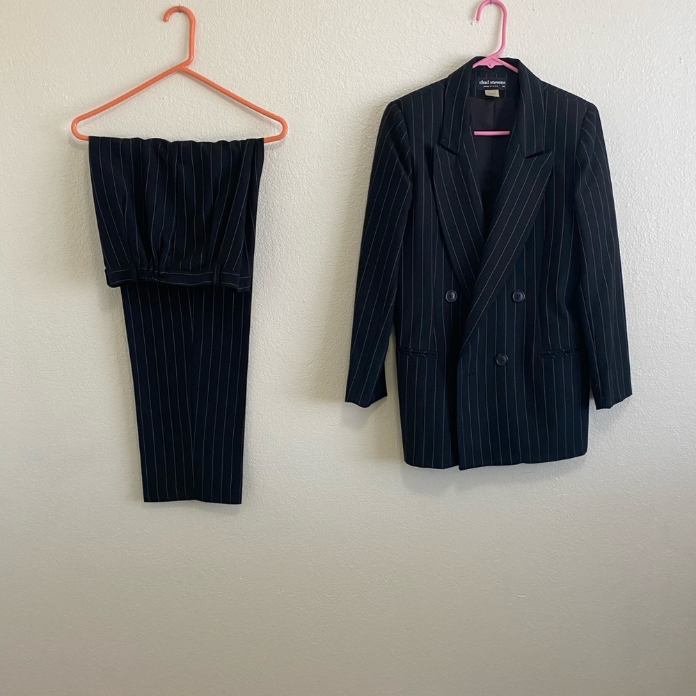 Women’s size 6 pants and suit jacket